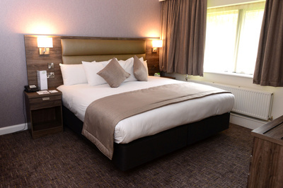 Holiday Inn 1.jpg
